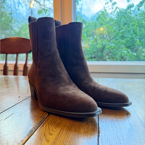 Stuart Weitzman Shoes - Stuart Weitzman Kai Bootie size 8